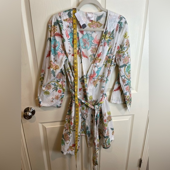 Plum Pretty Sugar Beckoning Creatures Floral Robe Small - Picture 11 of 12